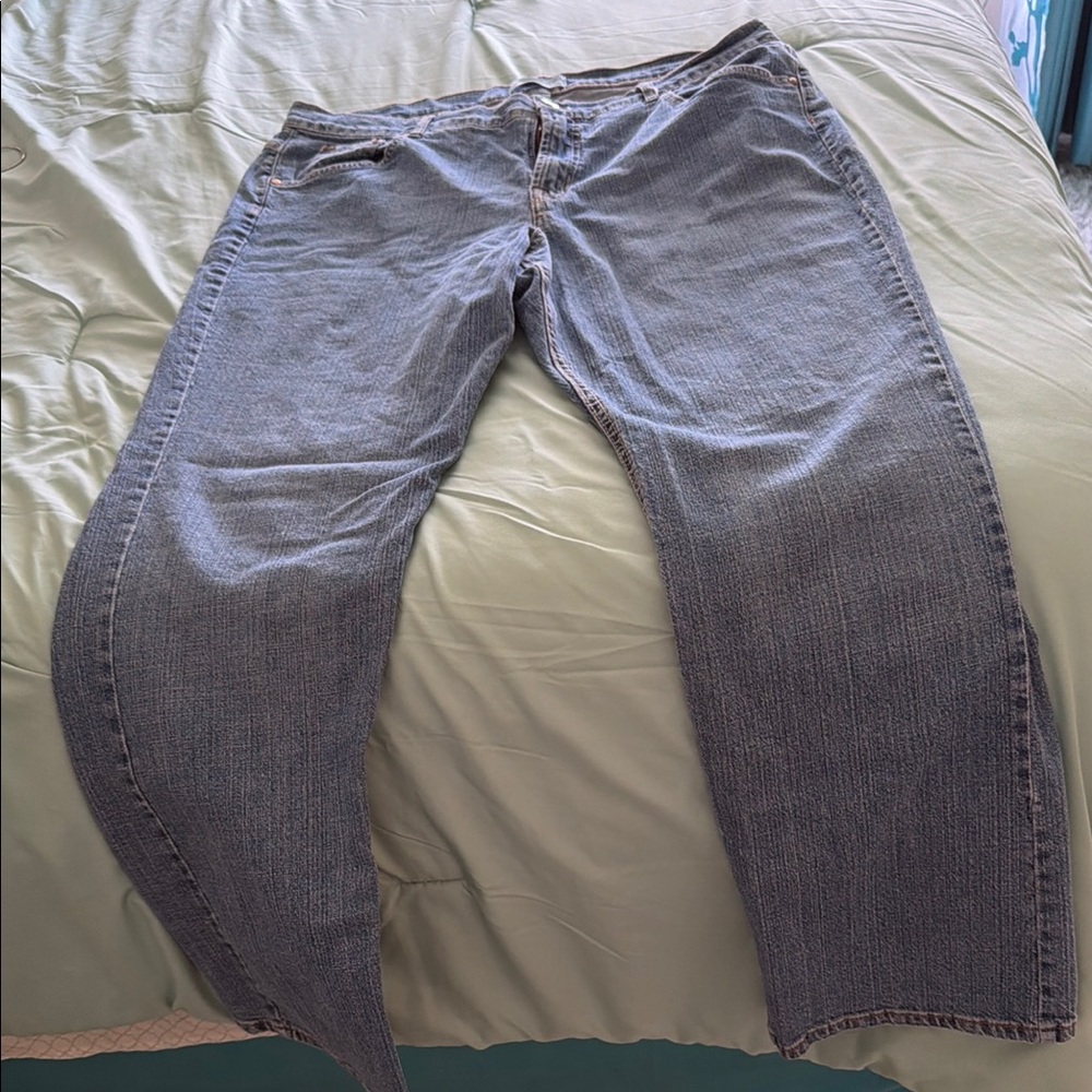 Women’s washed Blue Denim Jeans - Classic Straight Fit